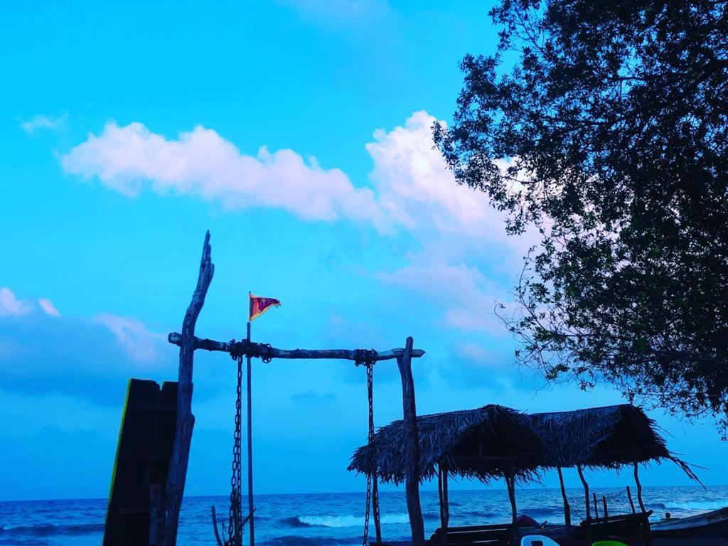 Nilaveli Sheen Coast Trincomalee Εξωτερικό φωτογραφία